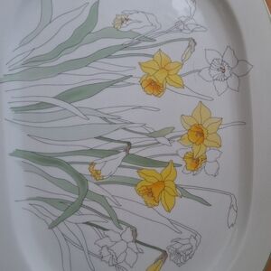 Floral Porcelain Platter with Yellow and White Daffodils